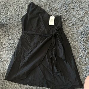 NWT Lillusory black one shoulder mini dress